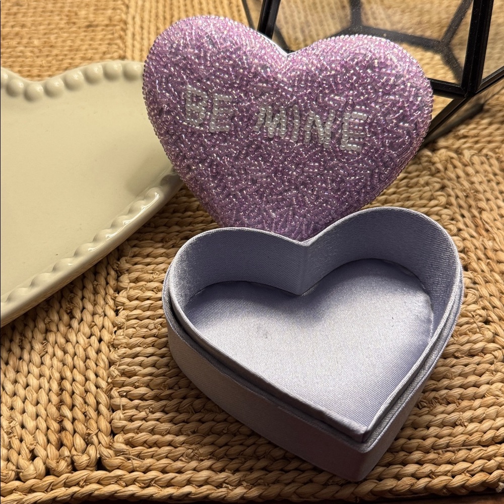 Beaded 💜 Box - Picture 4 of 12